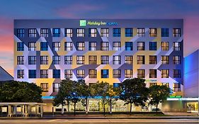 Holiday Inn Express Singapore Serangoon